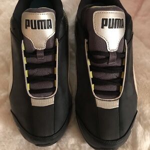 PUMA  woman’s  Sneakers